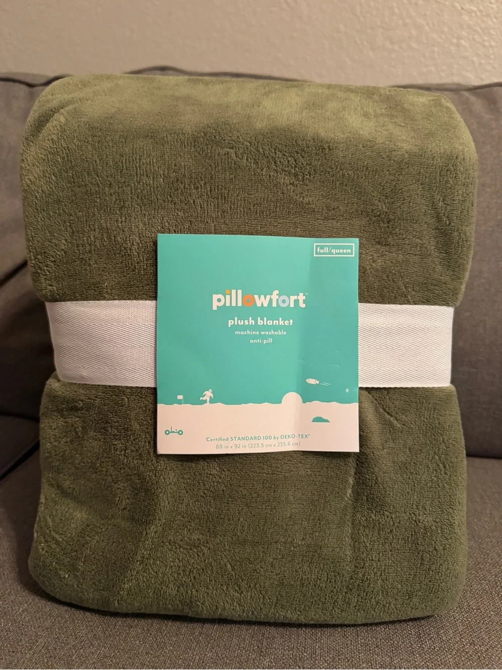 Pillowfort Plush Machine Washable Blanket Full / Queen NWT